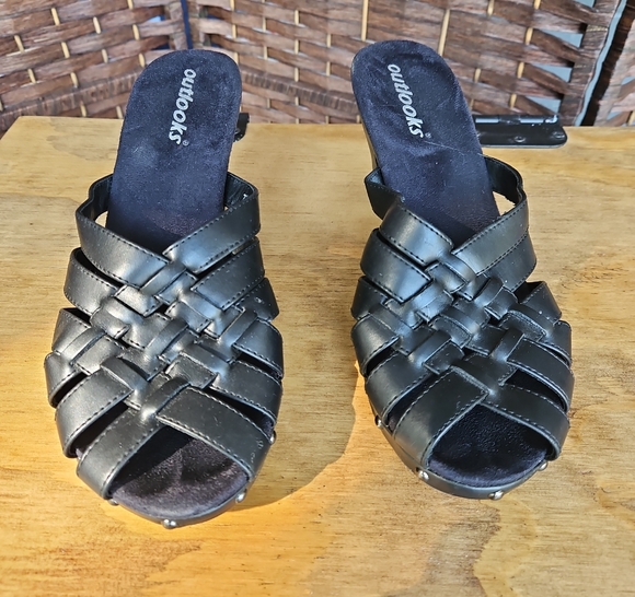 Outwoods Black Woven Mules - Picture 1 of 5
